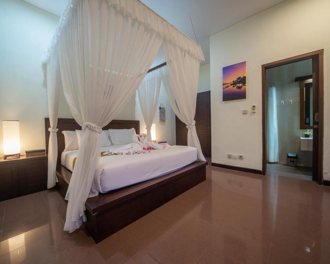 Demi Seminyak (Bali)