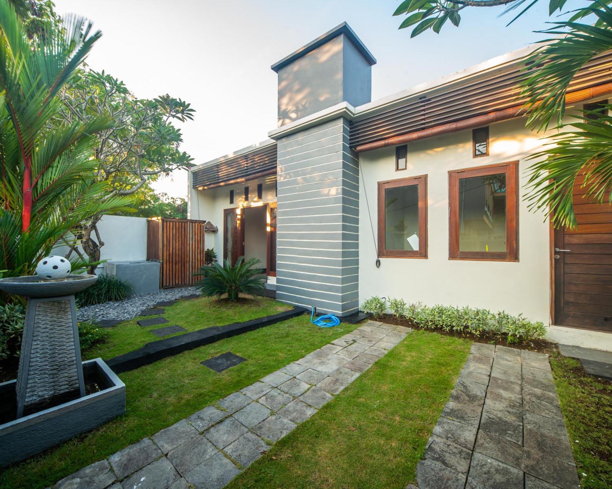 Demi Seminyak (Bali)