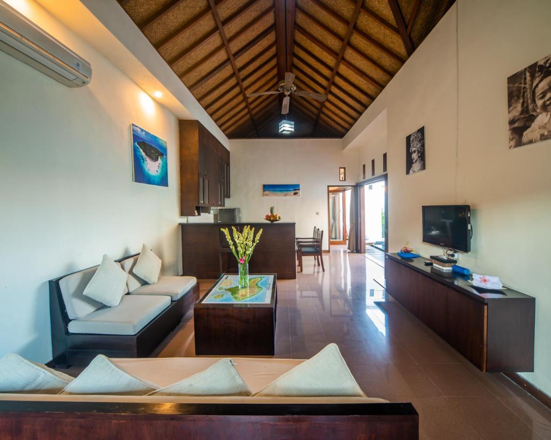 Demi Seminyak (Bali)